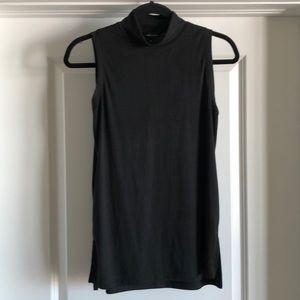 Banana Republic black ribbed top, XS
